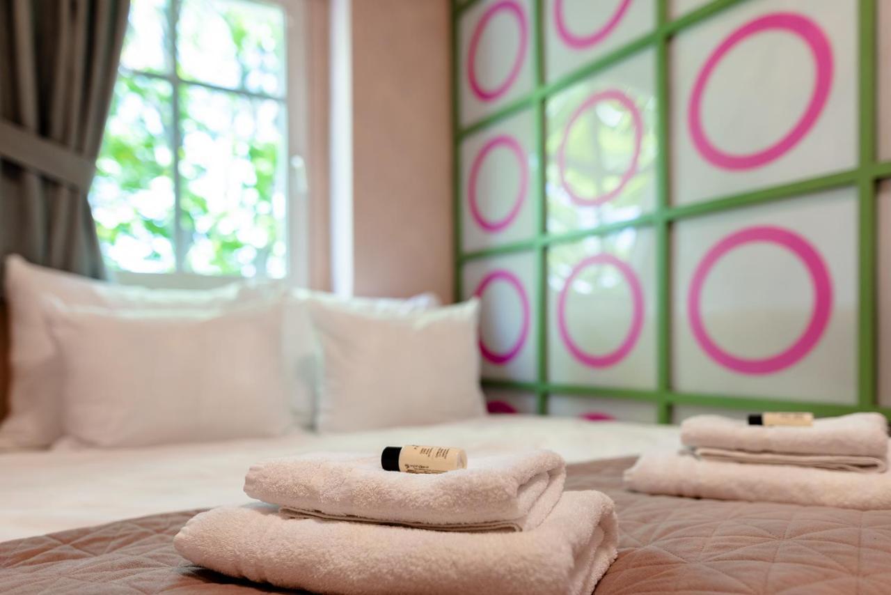 W12 Home Station - Apartement Greenpink Zielona Góra Kültér fotó
