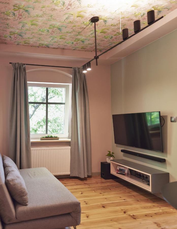 W12 Home Station - Apartement Greenpink Zielona Góra Kültér fotó